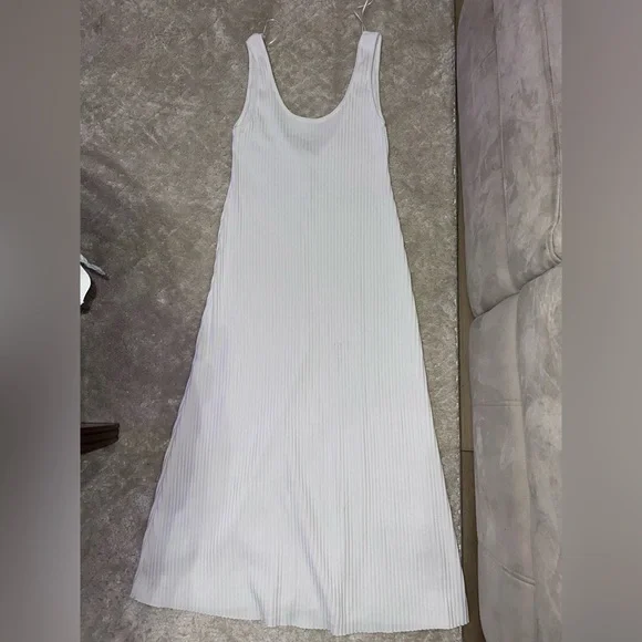 Zara | Dresses | Zara White Embellished Pleated Maxi Dress | Poshmark Zara | Dresses | Zara White Embellished Pleated Maxi Dress | Poshmark